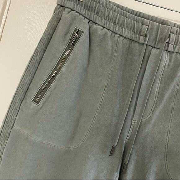 ATHLETA • Cypress Green Farallon Bermuda Athletic Stretchy Shorts - Picture 2 of 5